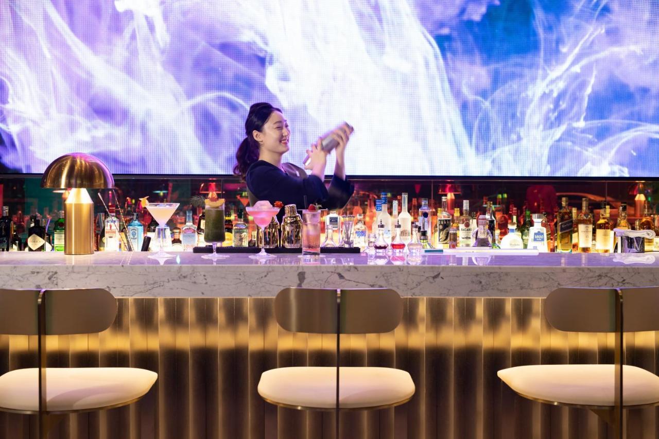 Hotel Mondrian Seoul Itaewon Exterior foto The bar at the 101 Skybar